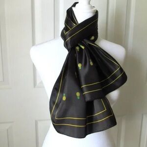 DAUGHTERS OF THE AMERICAN REVOLUTION Vintage Pineapple Scarf D.A.R. Black